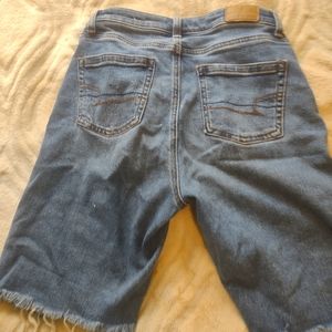 American Eagle stretchy jean shorts US size 0